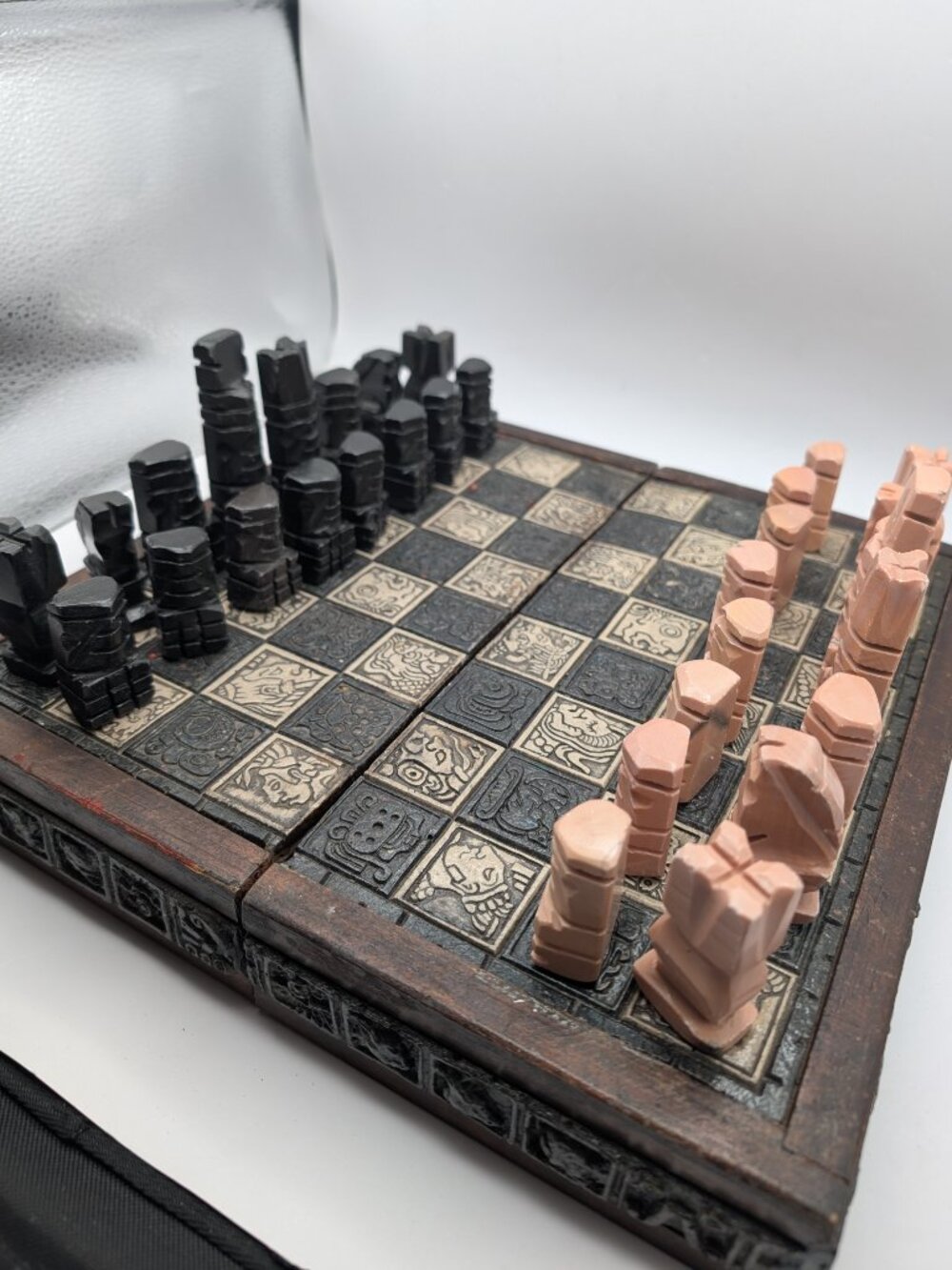 Vintage Inca Aztec Hand Carved Onyx Chessboard Storage & Set - Picture 4 of 9